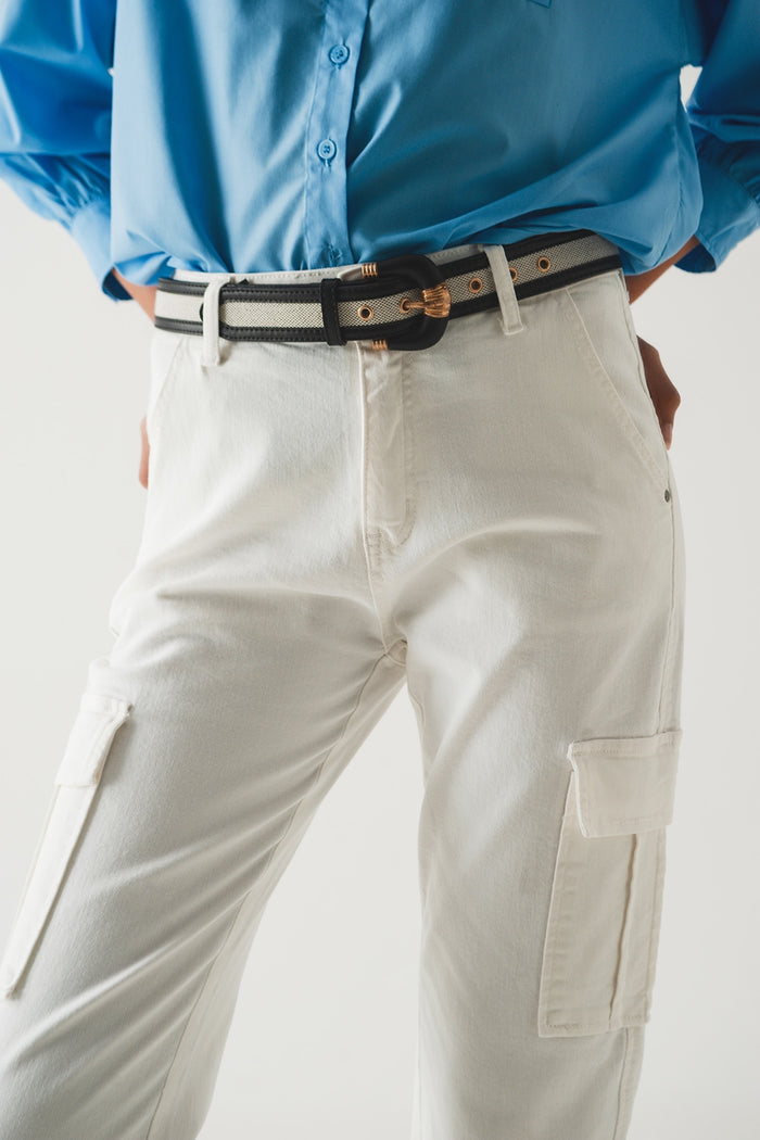 Relaxed cargo pants in white - Coloured Jeans