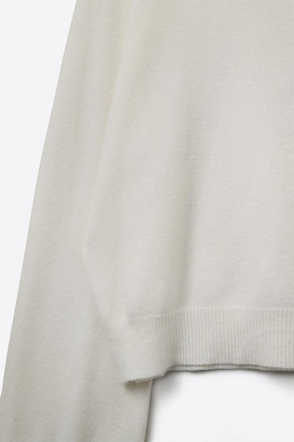 relaxed style white jumper with balloon sleeves