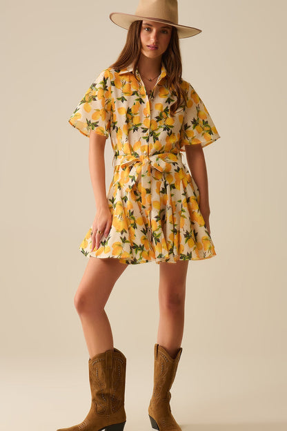 Romantic dress with waistband and lemon print and short sleeves - dress