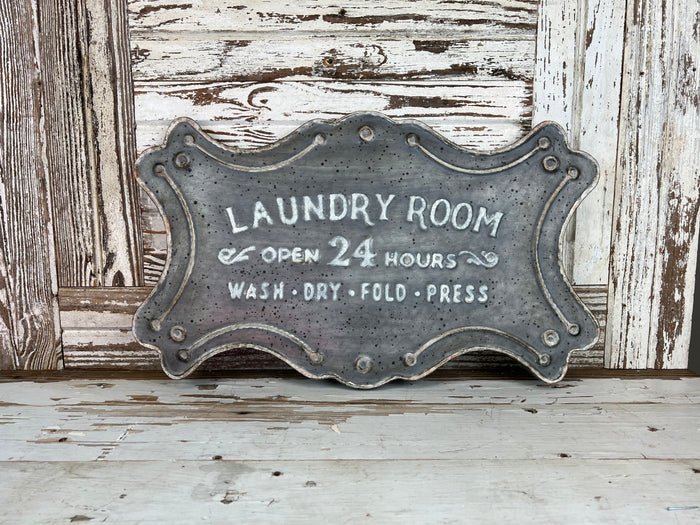 Scalloped Metal Laundry Sign