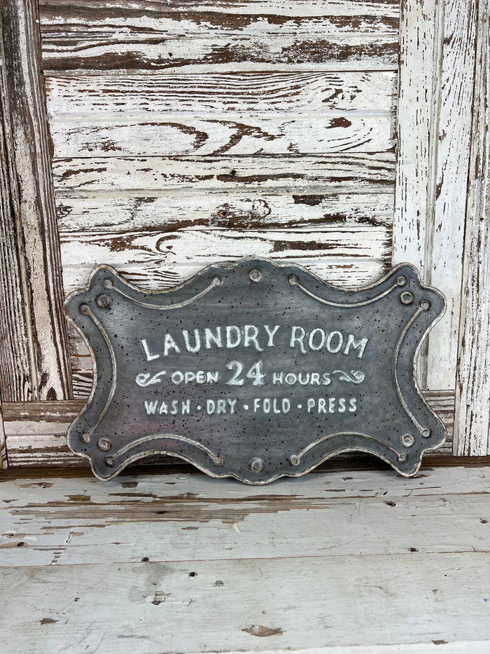 Scalloped Metal Laundry Sign