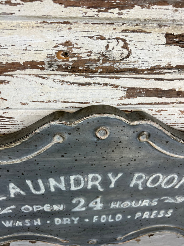 Scalloped Metal Laundry Sign