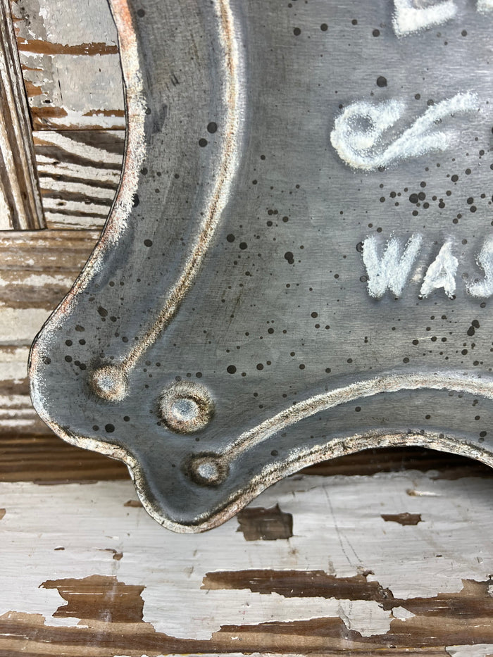 Scalloped Metal Laundry Sign