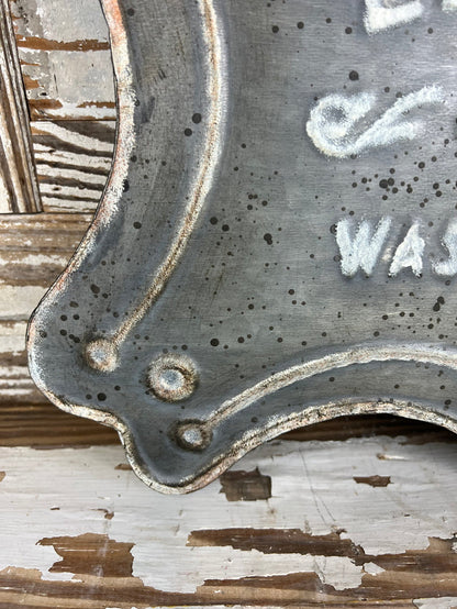 Scalloped Metal Laundry Sign
