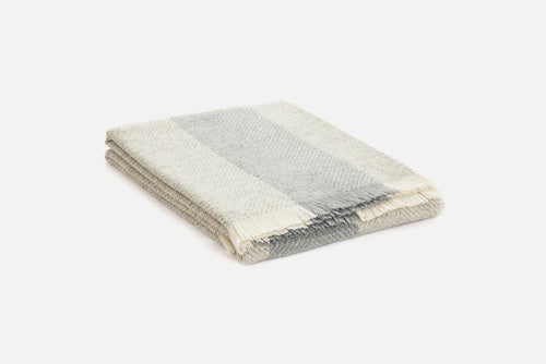 Silver CorrÃ¡n Irish Wool Throw Blanket - Cushendale Woollen Mills