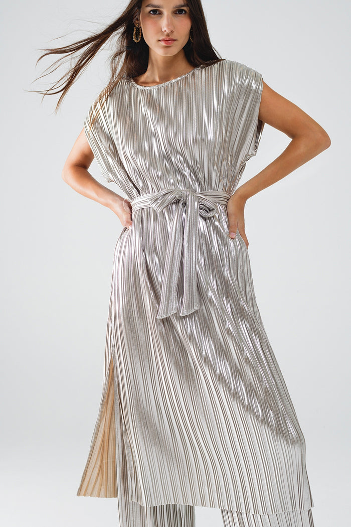 Silver Pleated Dress With Belt And Short Sleeves - dress