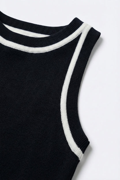 Sleeveless Knitted top In navy Featuring detail white Lines