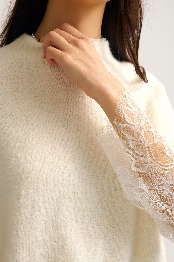 Soft Knit Sleeveless sweater with lace lining