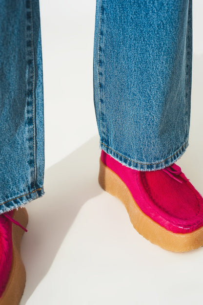 Straight jean in medium wash with rip and split hem - Denim
