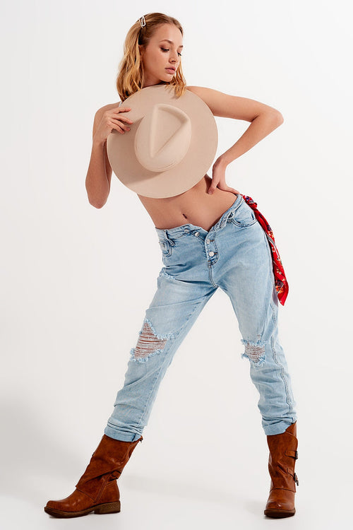 Straight leg distressed jeans with button detail in light blue - Denim