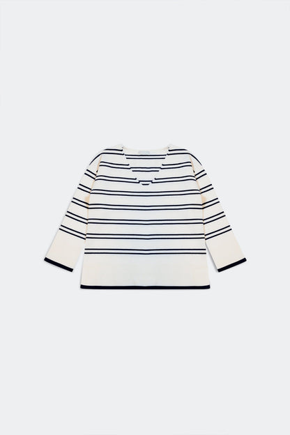 Sweater in white with navy stripe