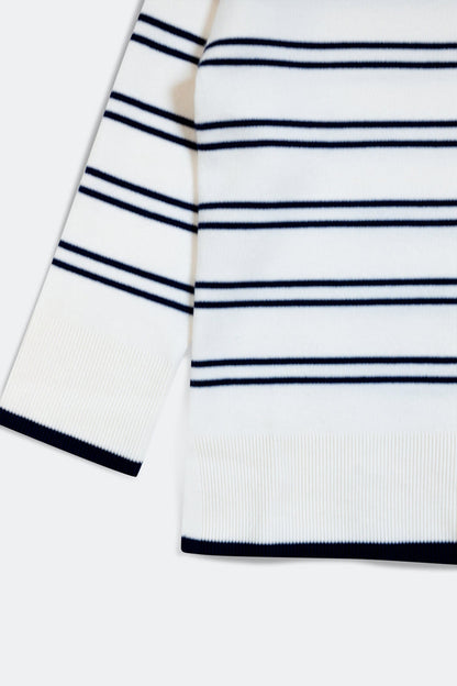 Sweater in white with navy stripe