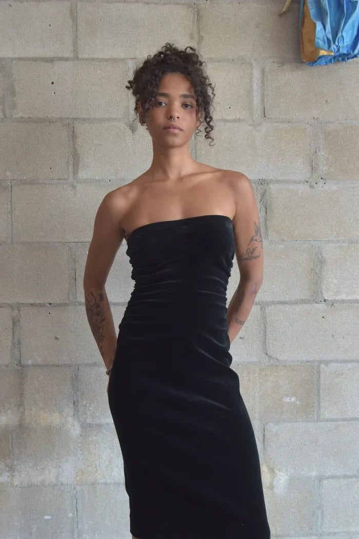 THEORY BLACK VELVET RUCHED TUBE MIDI DRESS