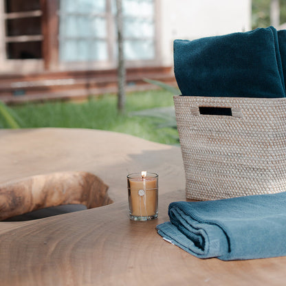 White Ocean Sands Votivo Aromatic Candle