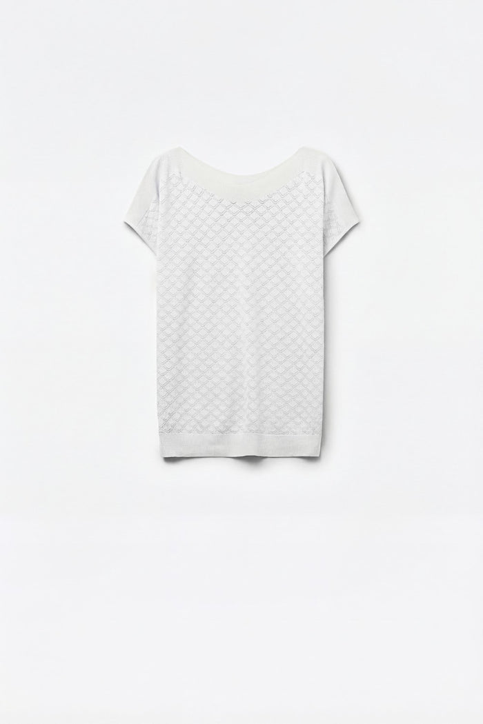 White Textured Knit Sweater with Diamond Pattern