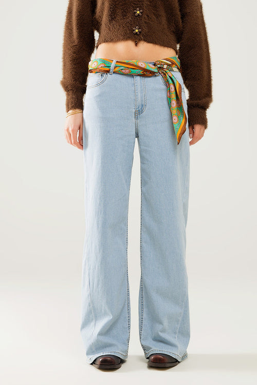 wide leg jeans in light wash with side seam - Denim
