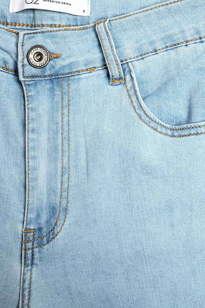 wide leg jeans in light wash with side seam - Denim