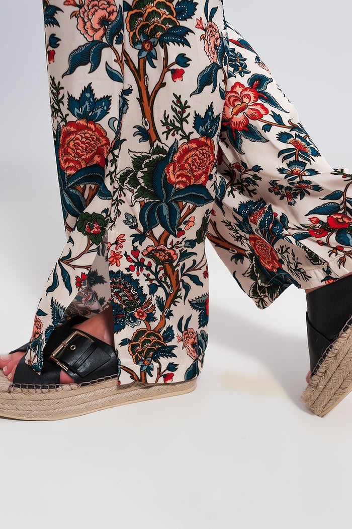 Wide leg pants in beige paisley floral - trousers