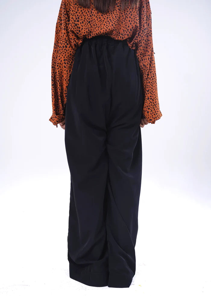 Women's winter pull-on black trousers, front pleated waist, relaxed wide legs