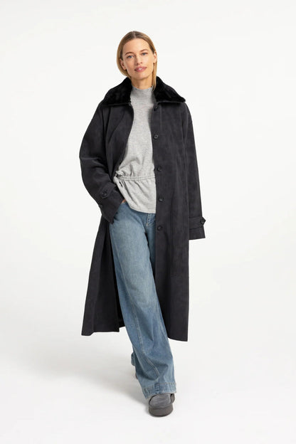 YAYA Faux Nubuck Leather Long Jacket with Detachable Collar - Hole Black 02-009082-609 on model Shop YAYA at Dotique