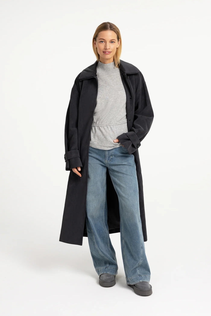 YAYA Faux Nubuck Leather Long Jacket with Detachable Collar - Hole Black 02-009082-609 on model Shop YAYA at Dotique