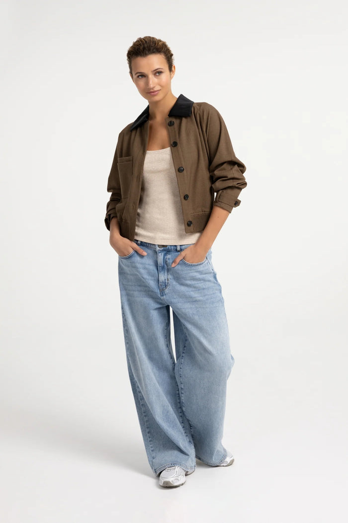 YAYA Soft Melange Singlet - Pure Cashmere Grey Melange 01-729066-609 on model Shop YAYA at Dotique