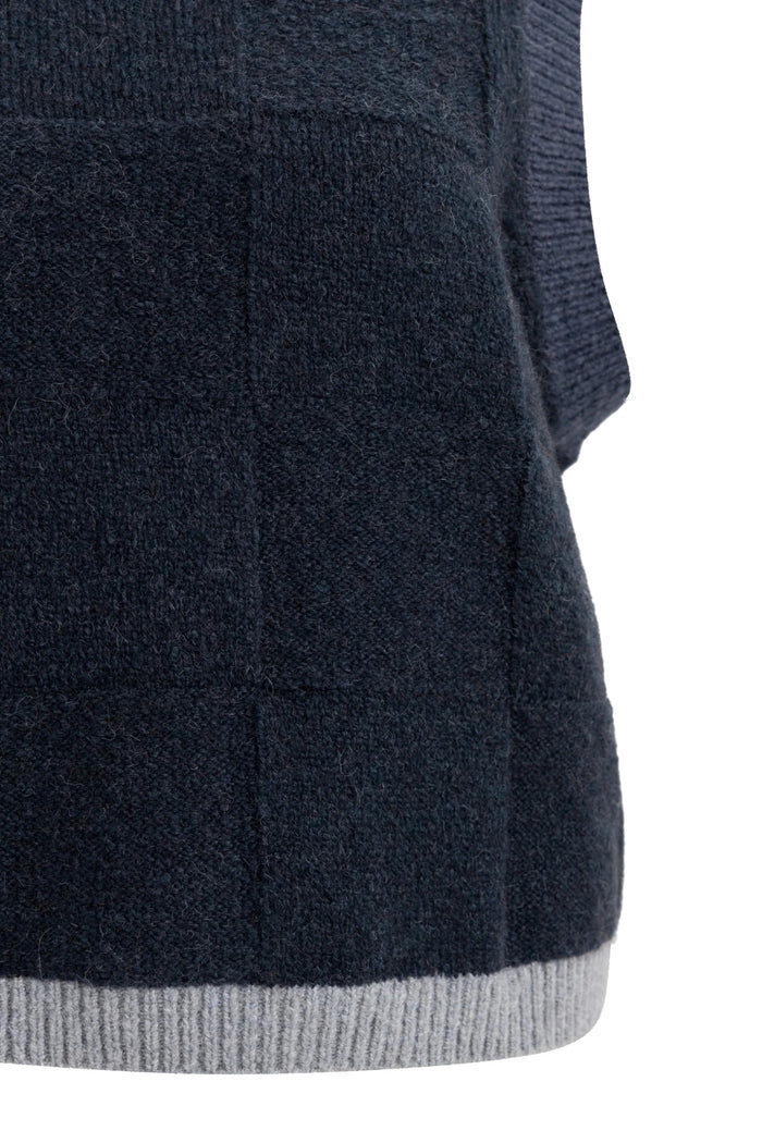 YAYA Spencer Jumper with Check Textured - Cat Black Dessin 01-000634-609 hem detail Shop YAYA at Dotique