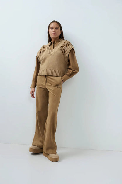 YAYA Suedine Wide Leg Trousers - Otter Brown 01-309283-609 on model Shop YAYA at Dotique