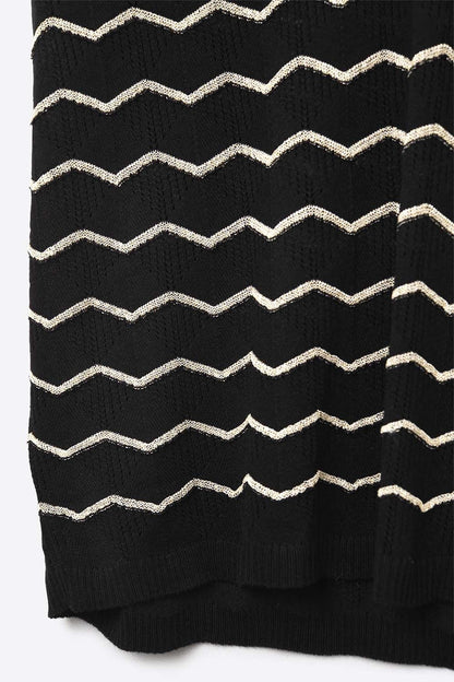 Zigzag V-Neck Knit sweater with dropped sleeves in black